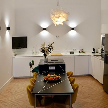 Peral Boutique Apartaments Seville Ngoại thất bức ảnh