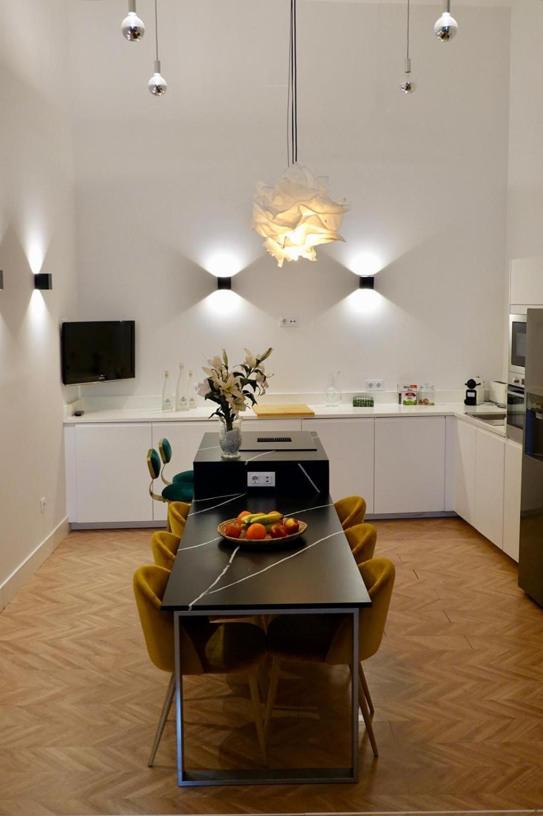 Peral Boutique Apartaments Seville Ngoại thất bức ảnh