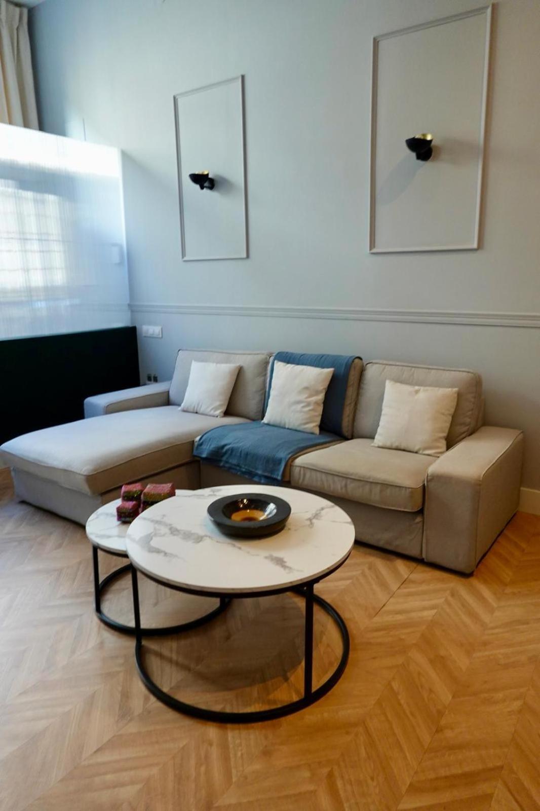 Peral Boutique Apartaments Seville Ngoại thất bức ảnh